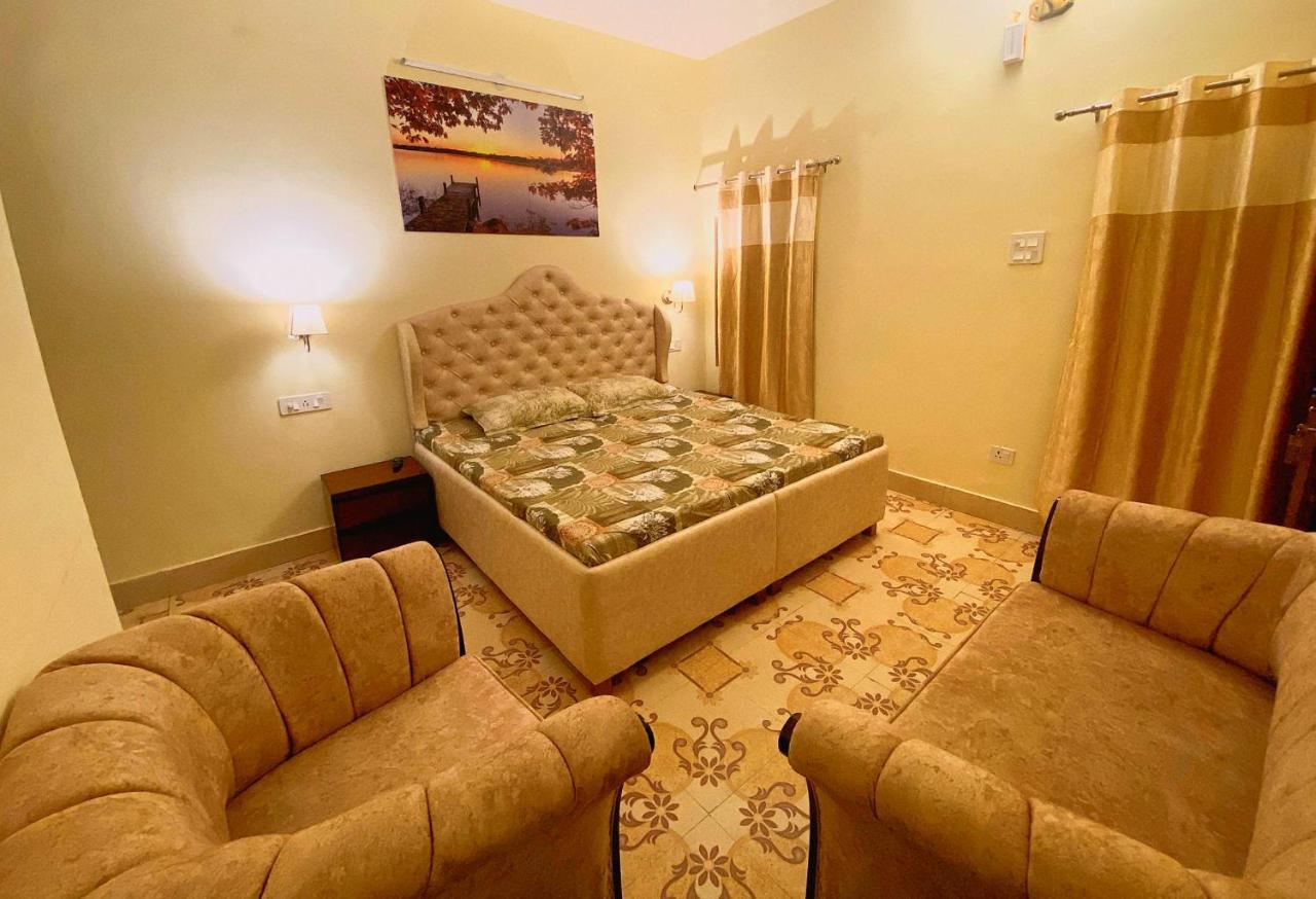 Ekant Guest House Dadāhu 外观 照片